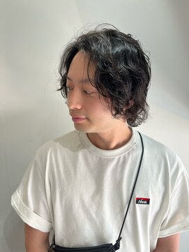 ウクラ バイ レシッド 池袋(uchla by rcid) 黒髪ミディアムレイヤー束感メンズウェーブパーマセンターパート