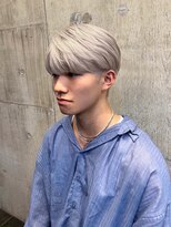 ビンゴ(BINGO)&nbsp;1952渋谷メンズカットハイトーンカラー刈り上げブロンドマッシュ