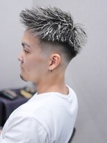 スラッシュ(SLASH)&nbsp;ツイストパーマ/短髪/ホワイトメッシュ/フェード/メンズ/姫路
