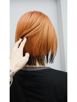 ヴァーディ オモテサンドウ(Vardy omotesando) tail/裾カラー 毛先カラー オレンジ ハイトーンボブ 表参道