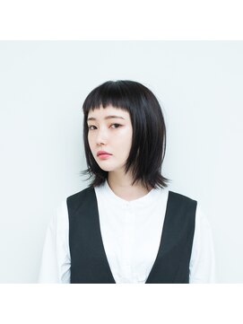 ヘア サロン イエロー(hair salon YELLOW) オシャレな短めバングのボブ