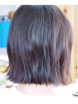 ヒロバ(hiroba) 切りっぱなしボブ