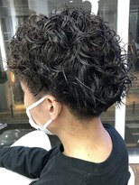 ヘッズ 本八幡店(HEADS)&nbsp;MEN'S HAIR  センターパート　ツイストスパイラル　コンマヘア