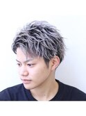 LIPPS全店カラー指名NO1がつくるホワイトシルバーショート