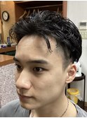 センターパートツーブロックパーマスタイル（ウルフ）新大塚