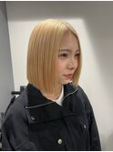 切りっぱなしボブ×ミルクティーカラー