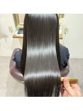 縮毛矯正と同時にできるストレートエステも人気です