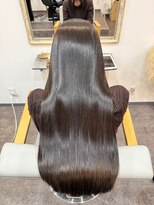 ウル(Uru)&nbsp;毎日乾かしただけでツヤツヤな縮毛矯正