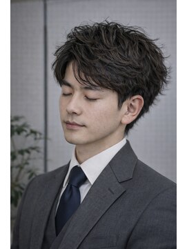 ジェットブラックキューサンロク(JET BLACK 936) 社会人初日を飾るフェザーパーマスタイル