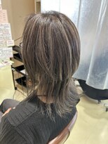 アズール 草加(azule) 白髪ぼかしハイライト ベージュ ミディアムレイヤー