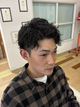 ヒストリー 元住吉(HISTORY) ナチュラルツイストパーマ×刈り上げショート