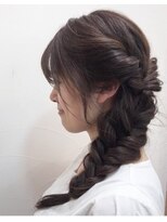 キー ヘアーアンドビューティーサロン(Kii hair&beauty salon)&nbsp;サイド三つ編みアレンジ