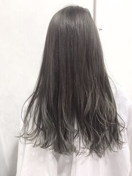 テイラー(Taylor) 【Taylor 】アッシュグレー×ゆるふわロング