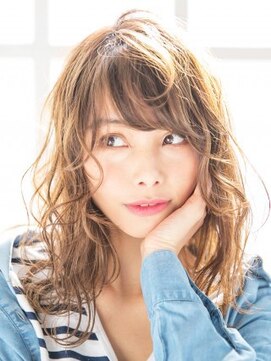 アース 高田馬場店(HAIR&MAKE EARTH) 大人可愛い、ヘルシーレイヤー外ハネミディ