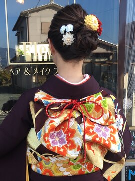 ヘアアンドメイク フルール(FleuR) 振袖アップスタイル・振袖帯結び