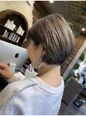 シアーグレージュ×ショートボブ