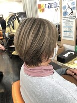 美容室チェリー ショートハイライト