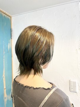 リンダ(LINDA) LINDA栗山 絢【グリーンベージュ×ウルフカット】