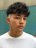 ウェイビーエフティフィフス 横浜西口(WAVEY ft.fifth) スペインカール×ハイウェイトマッシュで爽やかな印象に