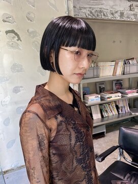 リム(LIM) シンプルブラックボブ【神崎】