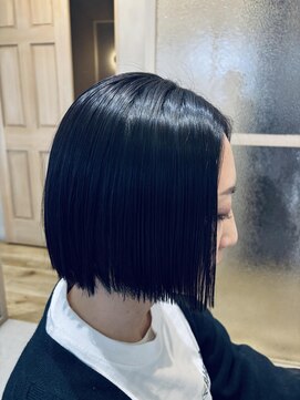 エレノア 梅田店(Eleanor) 切りっぱなしボブ