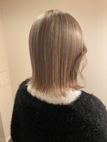 チャプター 問屋町(chapter)&nbsp;髪質改善トリートメント外はねボブミルクティーベージュ韓国ヘア