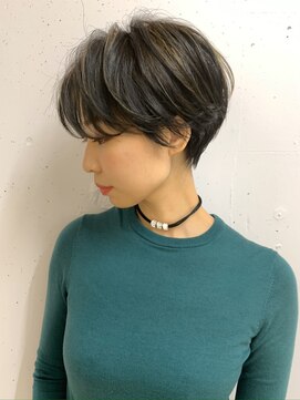 ヴェイン 渋谷(vain) 【vainコントラストハイライト】前上がりハンサムショート