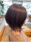 ナチュラル前下がりボブ