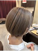白髪ぼかしハイライト◇くびれショート