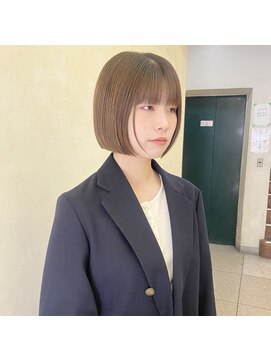 インサイドアウト(IN SIDE OUT+) ミニボブ / 切りっぱなしボブ / ぱつっとボブ【IN SIDE OUT＋】