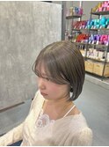 オリーブグレージュ