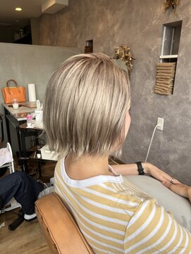 エル(ell) ショートボブ