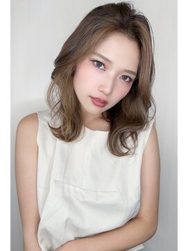 トップシェイプ(TOP SHAPE) 柔らかく上品なレイヤードスタイル