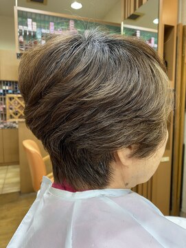 リリーフ スペース(RELIEF SPACE) ショートレイヤー＋パーマ