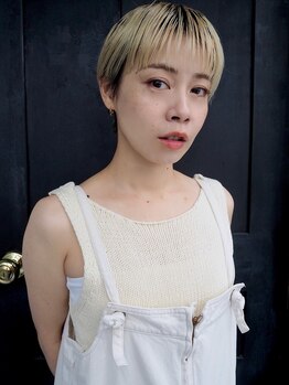 ベロニカ ヘアー(Beronica HAIR)の写真/トレンド×似合わせの融合―。希望に添いつつ提案もくれるので、「似合う」って褒められるスタイルに。