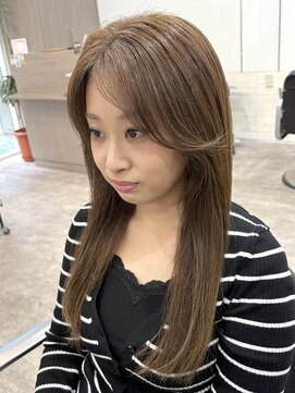 ヘアアンドメイク 心座(hair&make) 大人艶ベージュのナチュラルストレート