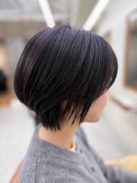 タミーズ 金山(Tummy's) 丸みショート