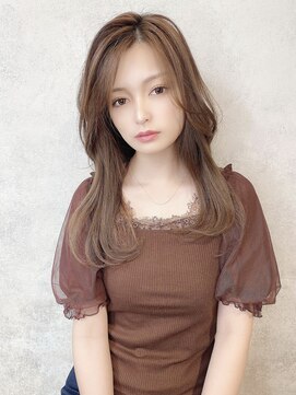 ソワリー 栄(THOiRY) 小顔カットが得意なスタイリストby坂元