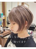 ショートボブ