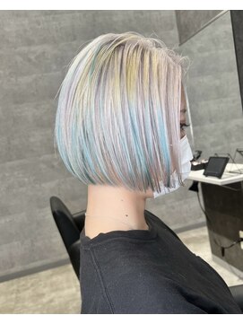 アンダーバーホワイト 鳳店(_WHITE) 3色で作るお洒落デザインカラー