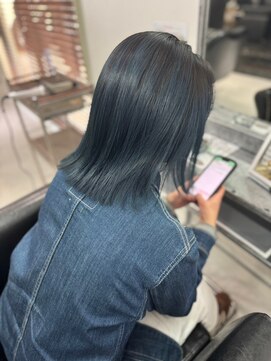グラムテン 西尾店(gram) ハイライト＿ブルーブラック＿バレイヤージュ＿髪質改善＿237