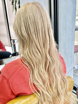 ココ 西葛西南口店(COコ) 外国人風ホワイトブロンドカラー|西葛西|ブリーチ|ダブルカラー