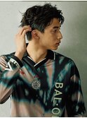 センターパートニュアンスパーマ刈り上げツーブロックメンズヘア