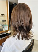 【ミディアムレイヤースタイル】