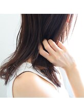 健康で強い髪を育てる土台作りが大切です☆W-STANDARDは頭皮ケアにも注目し力を入れています♪