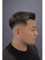 ワンワンオー バーバーショップ 長浜店(@110 BARBER SHOP)&nbsp;フェザーアップ×スキンフェードで作る、ストリートスタイル