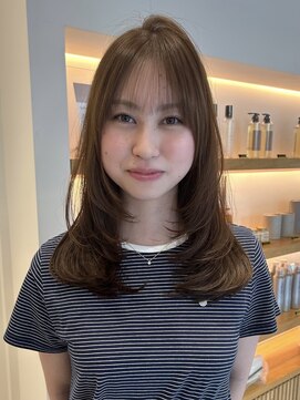 ジーナ 流山おおたかの森(Zina) ミディアム 顔周りレイヤー ベージュ