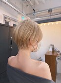 ショートボブ
