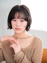 キネン バイ ツリー 宇都宮(kinen by tree)&nbsp;ダークアッシュくせ毛風パーマショートボブぱっつん前髪
