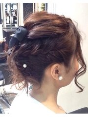 簡単編み込みヘアアレンジ!結婚式・二次会もOK